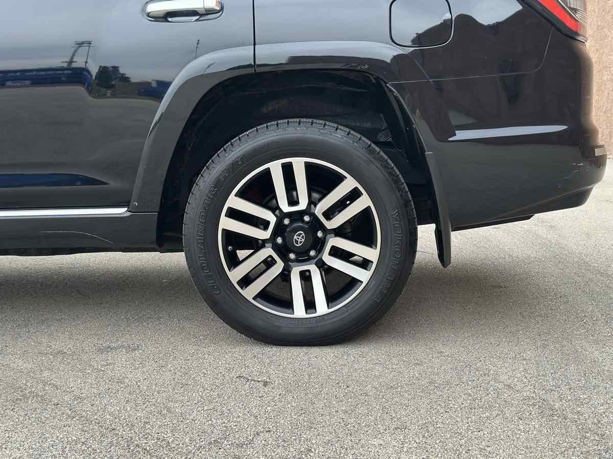 Photo 8 of this Toyota 4Runner