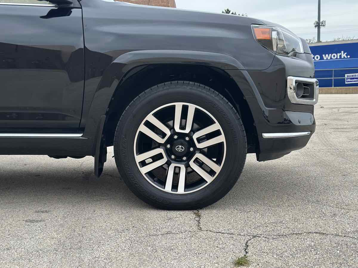 Photo 17 of this Toyota 4Runner