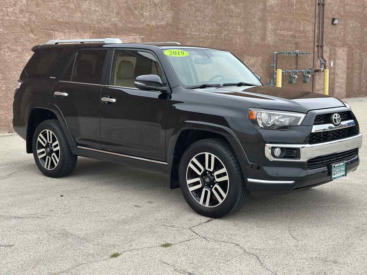 Photo 18 of this Toyota 4Runner