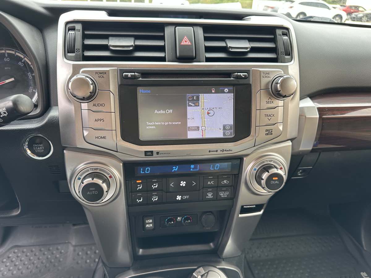 Photo 22 of this Toyota 4Runner