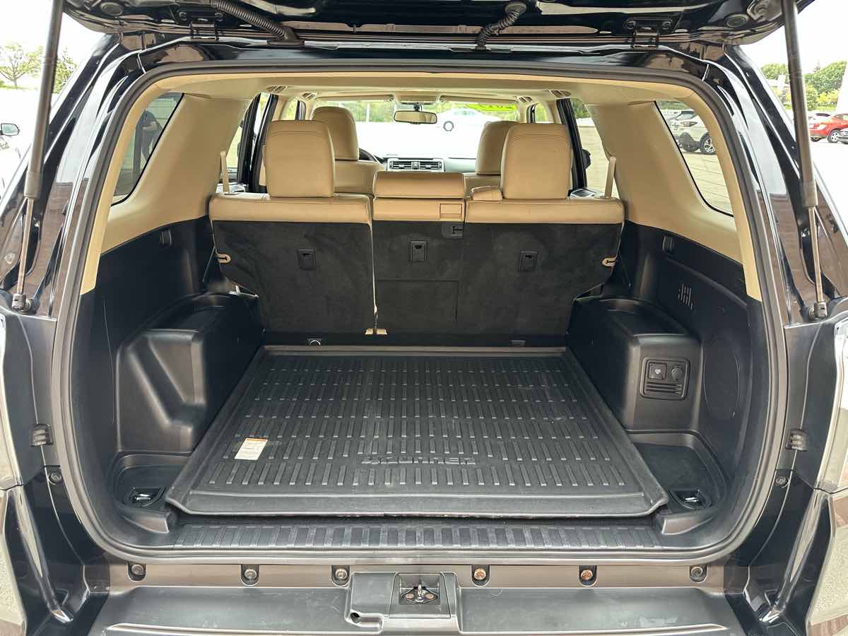 Photo 30 of this Toyota 4Runner