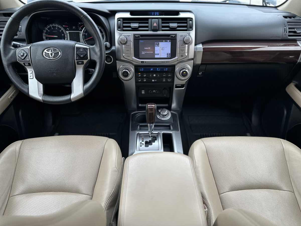 Photo 33 of this Toyota 4Runner