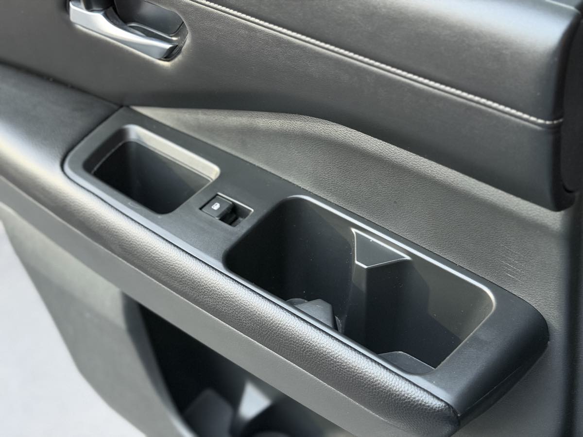 Photo 25 of this Nissan Pathfinder