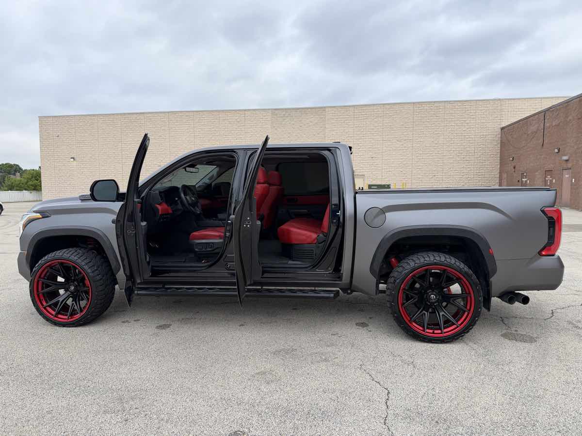 Photo 27 of this Toyota Tundra 4WD