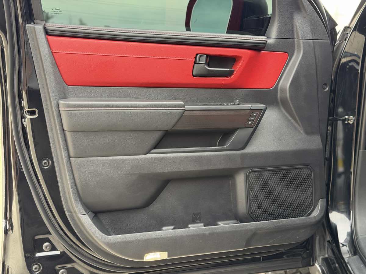Photo 35 of this Toyota Tundra 4WD