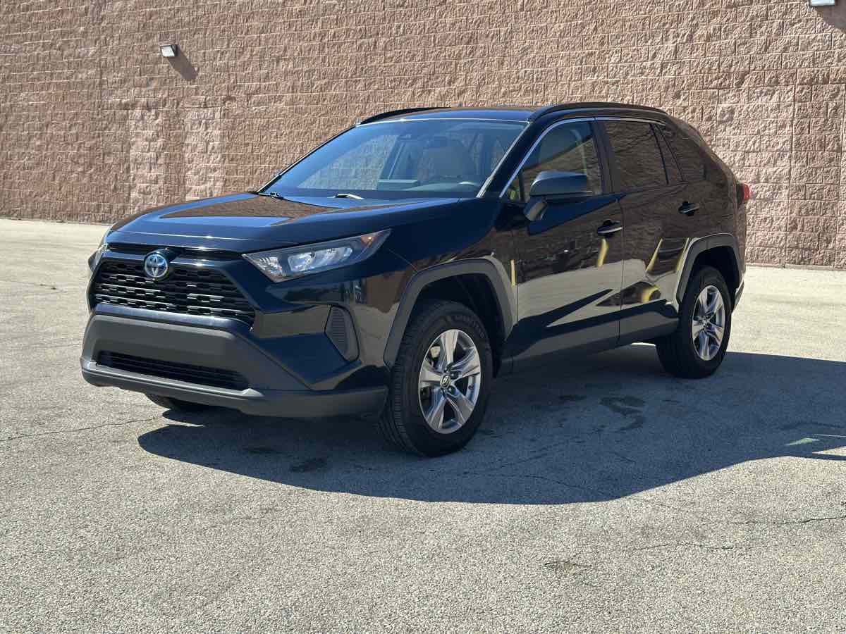 Photo 3 of this Toyota RAV4
