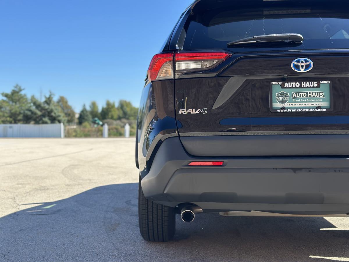 Photo 7 of this Toyota RAV4