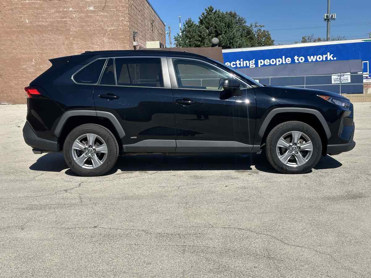 Photo 13 of this Toyota RAV4