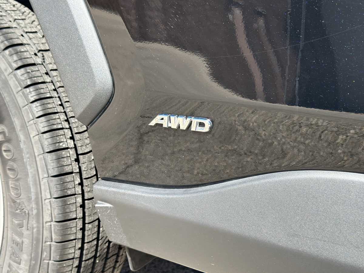 Photo 18 of this Toyota RAV4