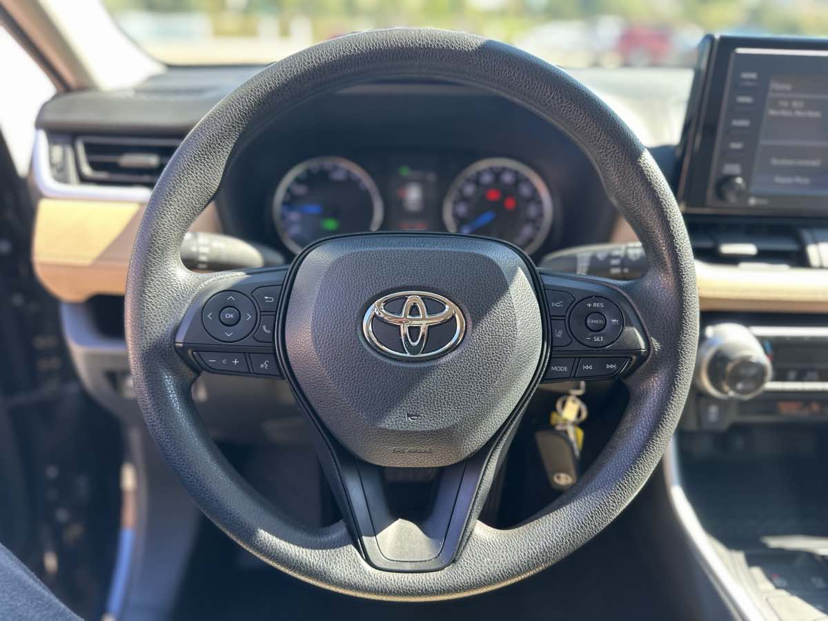 Photo 25 of this Toyota RAV4