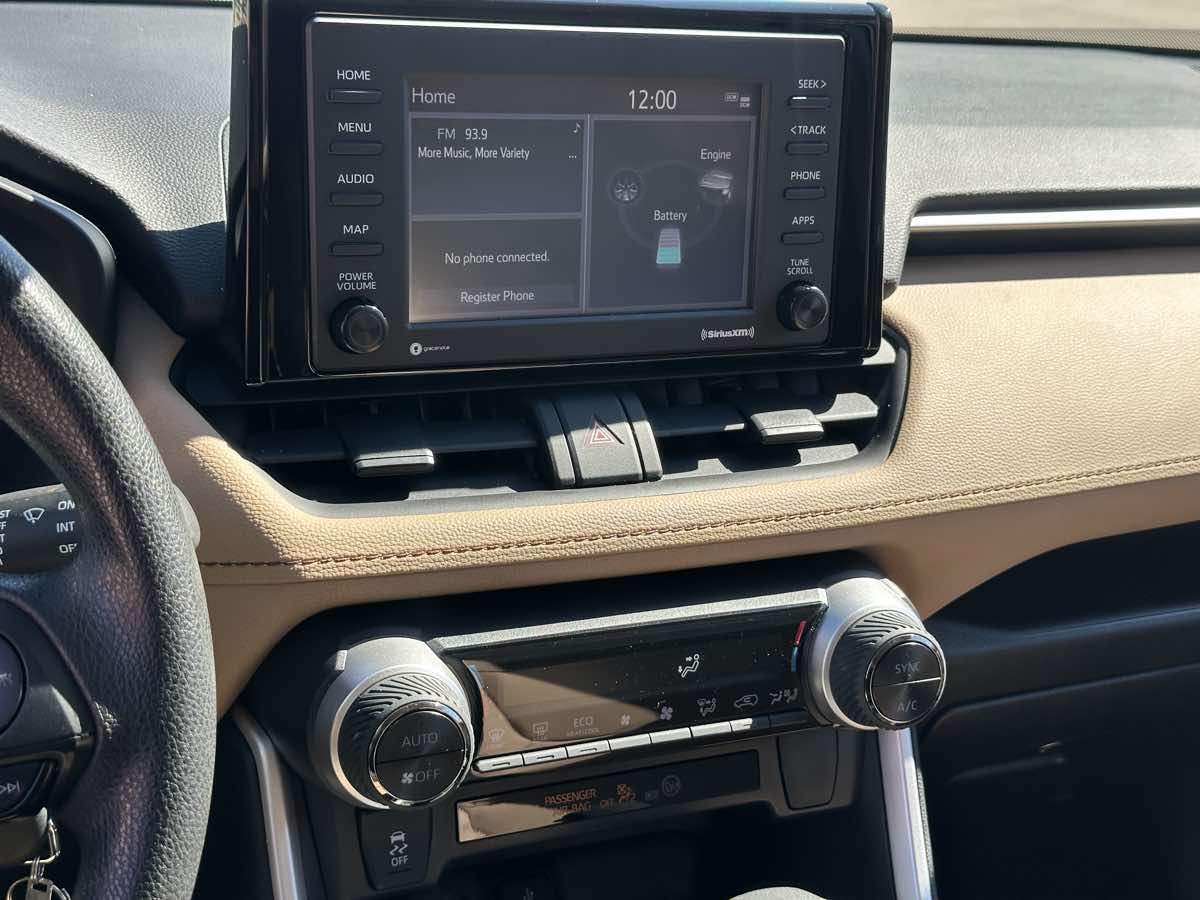 Photo 29 of this Toyota RAV4