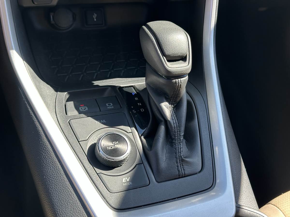 Photo 30 of this Toyota RAV4