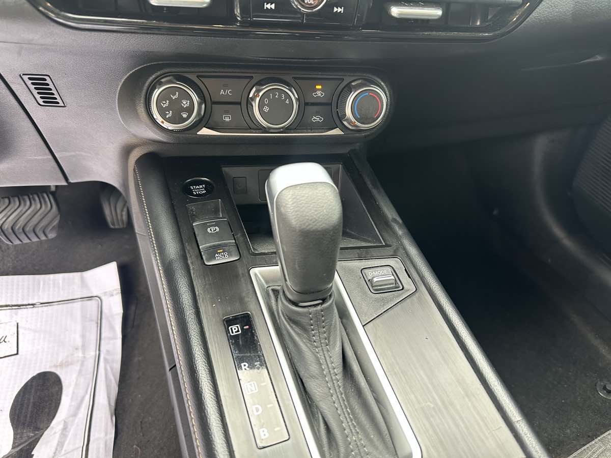 Photo 32 of this Nissan Kicks