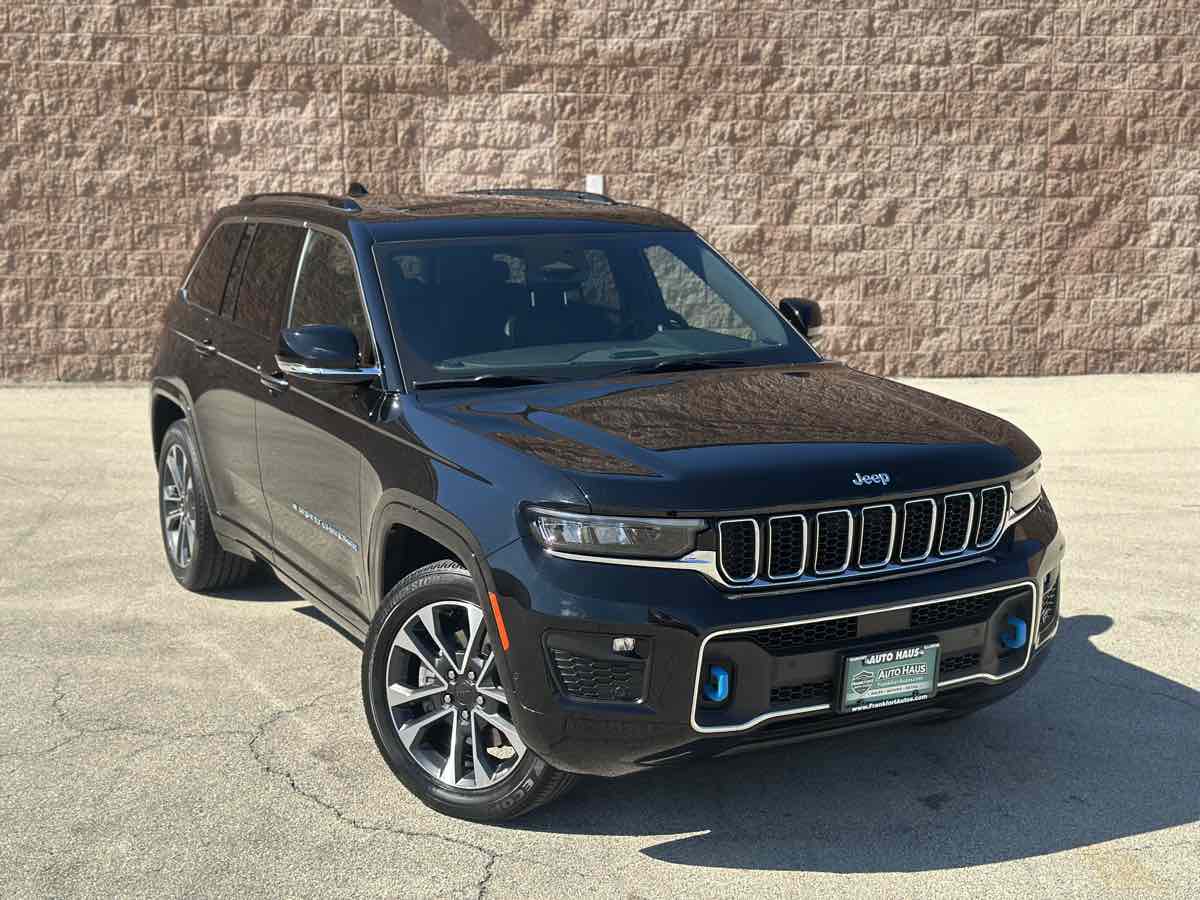 Photo 2 of this Jeep Grand Cherokee 4xe