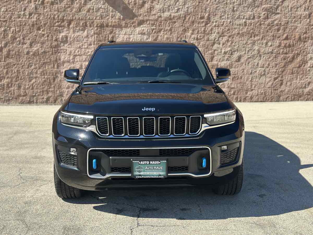 Photo 3 of this Jeep Grand Cherokee 4xe