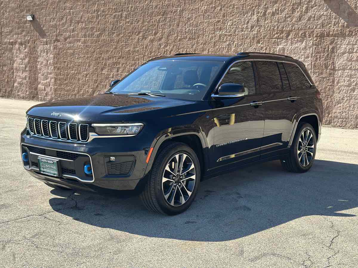 Photo 4 of this Jeep Grand Cherokee 4xe