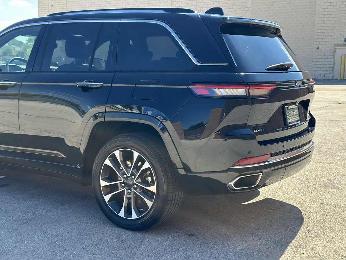 Photo 7 of this Jeep Grand Cherokee 4xe