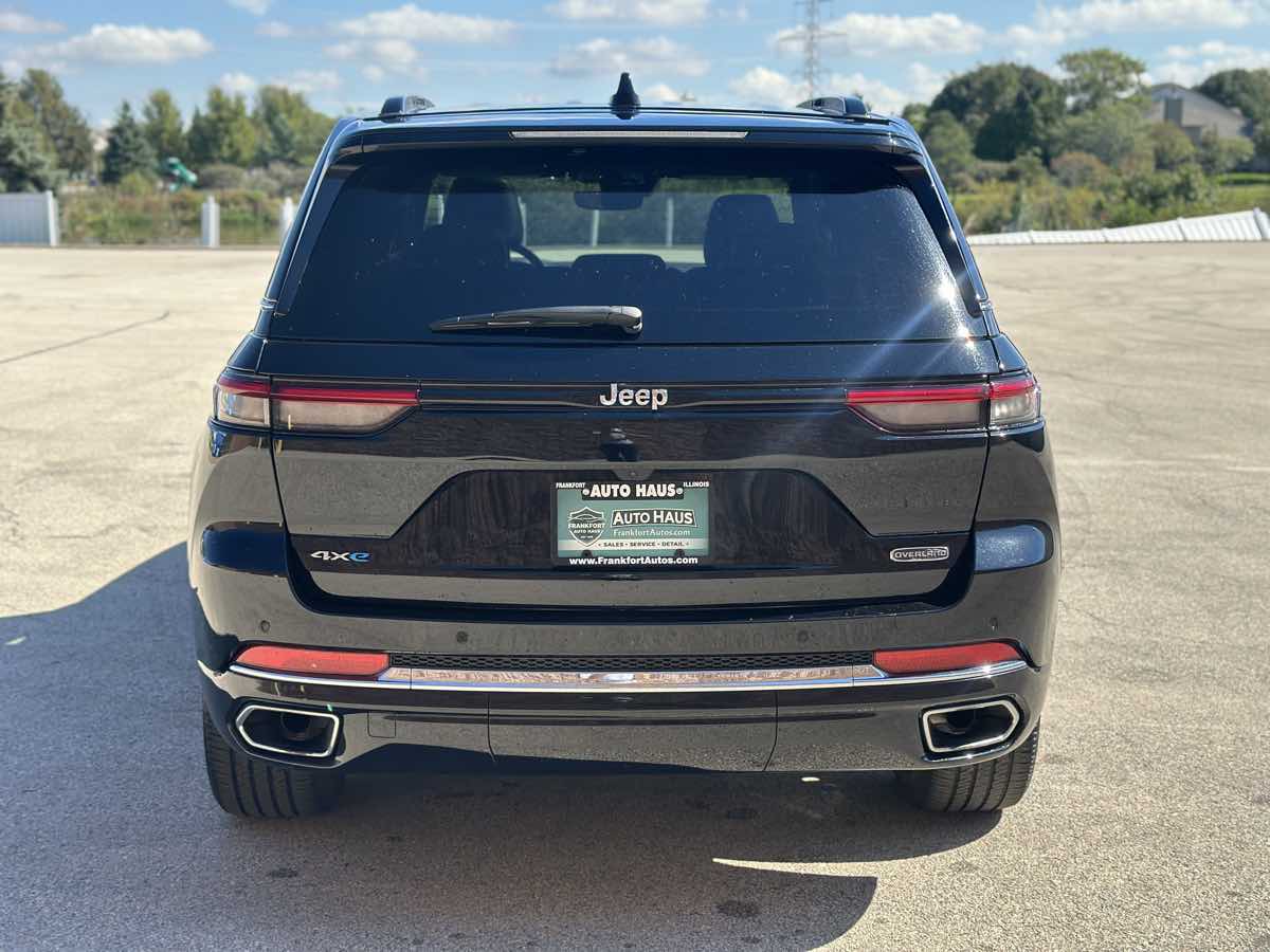 Photo 10 of this Jeep Grand Cherokee 4xe