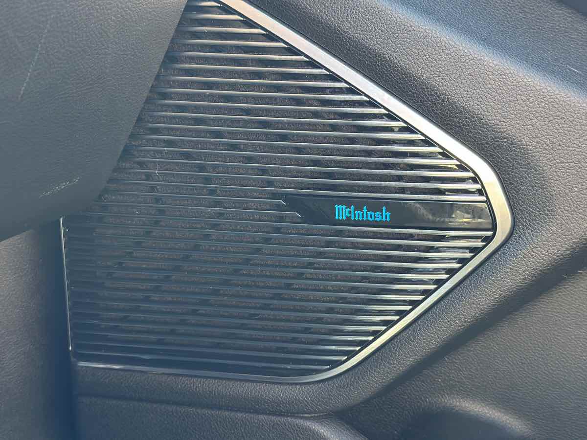 Photo 29 of this Jeep Grand Cherokee 4xe