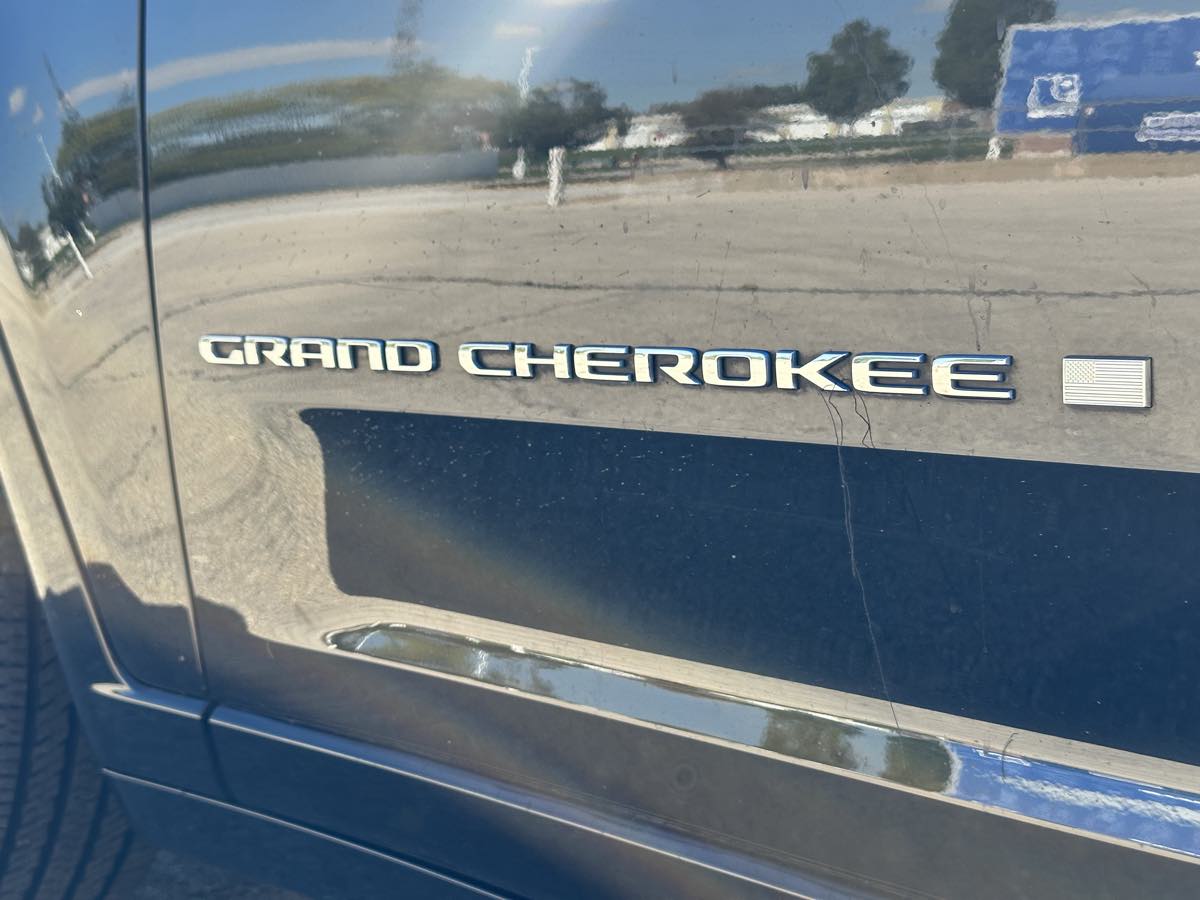 Photo 33 of this Jeep Grand Cherokee 4xe