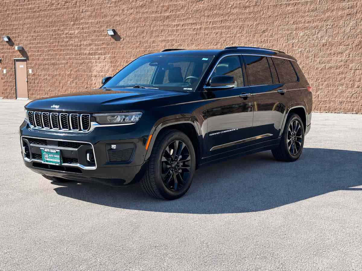 Photo 4 of this Jeep Grand Cherokee L