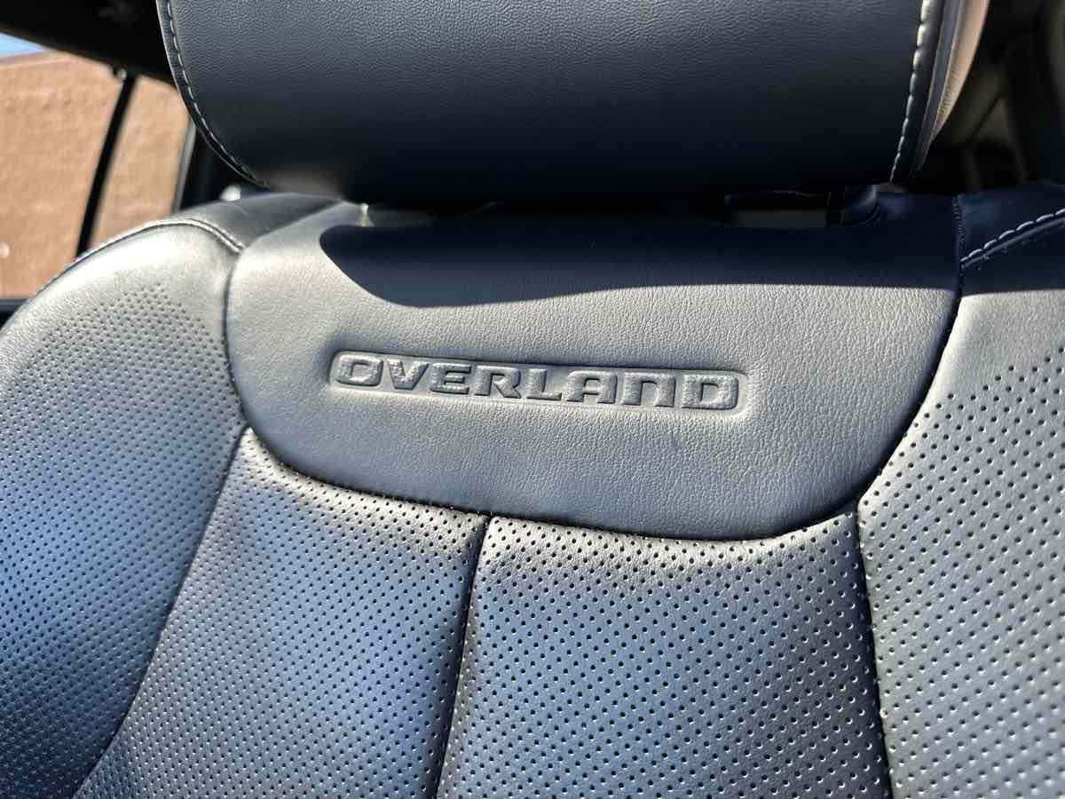 Photo 11 of this Jeep Grand Cherokee L