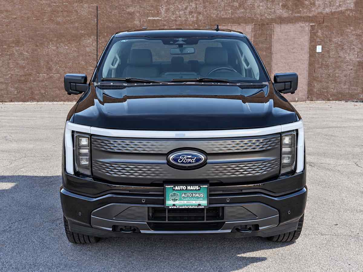 Photo 2 of this Ford F-150 Lightning