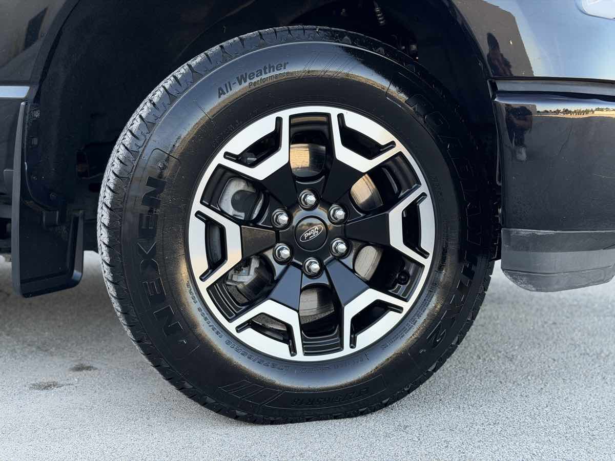 Photo 4 of this Ford F-150 Lightning