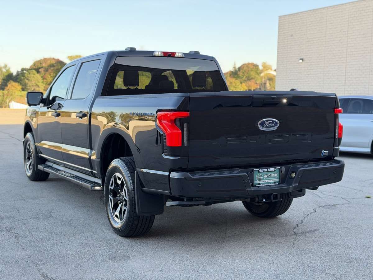 Photo 13 of this Ford F-150 Lightning