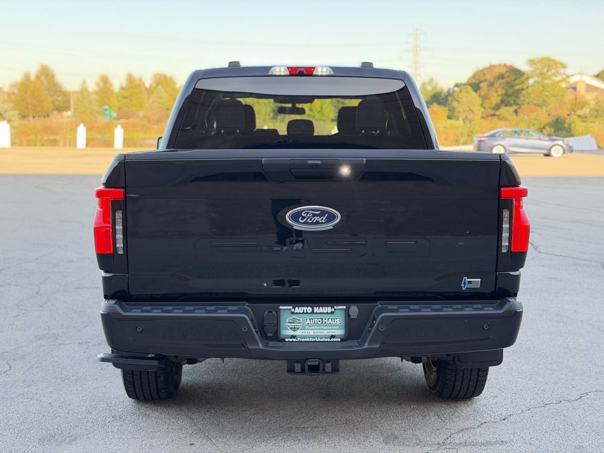 Photo 16 of this Ford F-150 Lightning