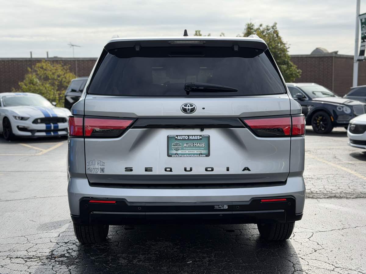 Photo 15 of this Toyota Sequoia