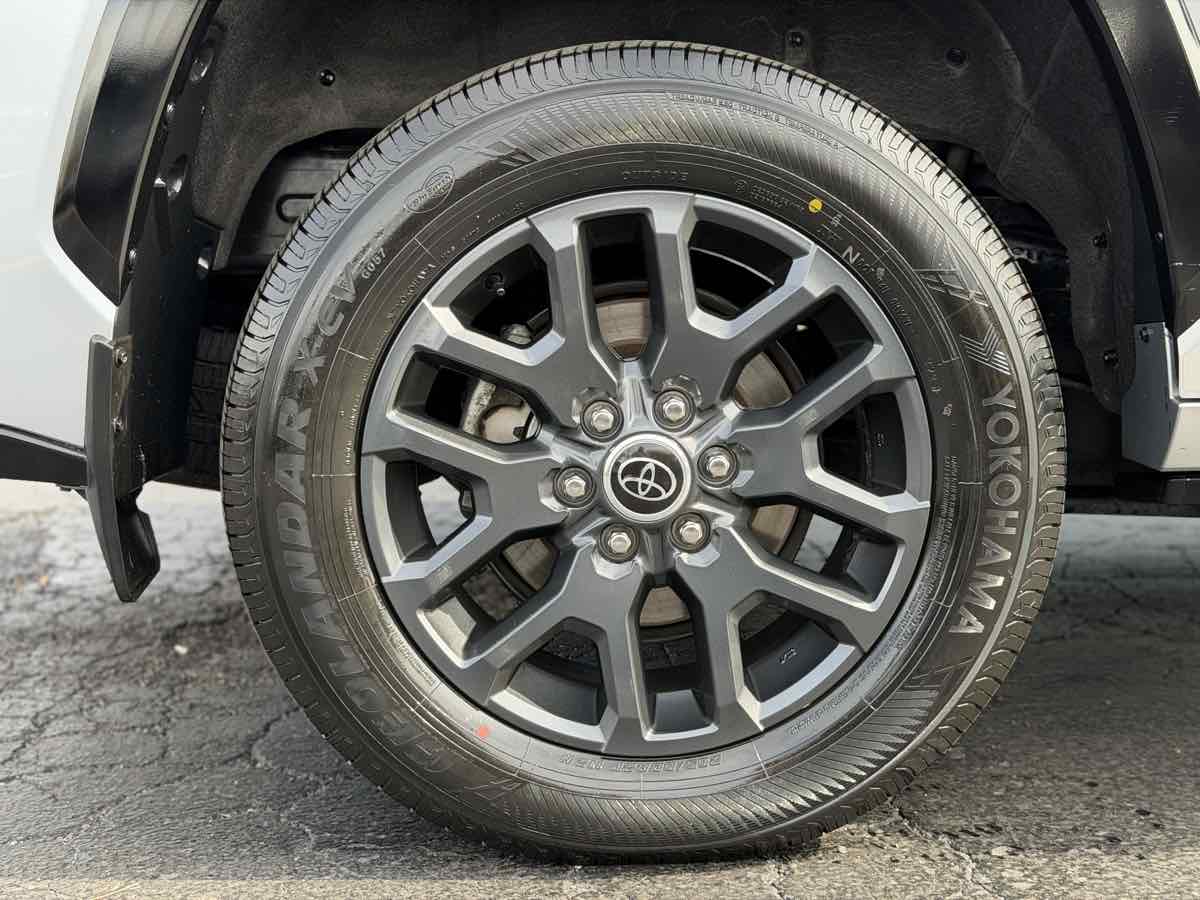 Photo 18 of this Toyota Sequoia
