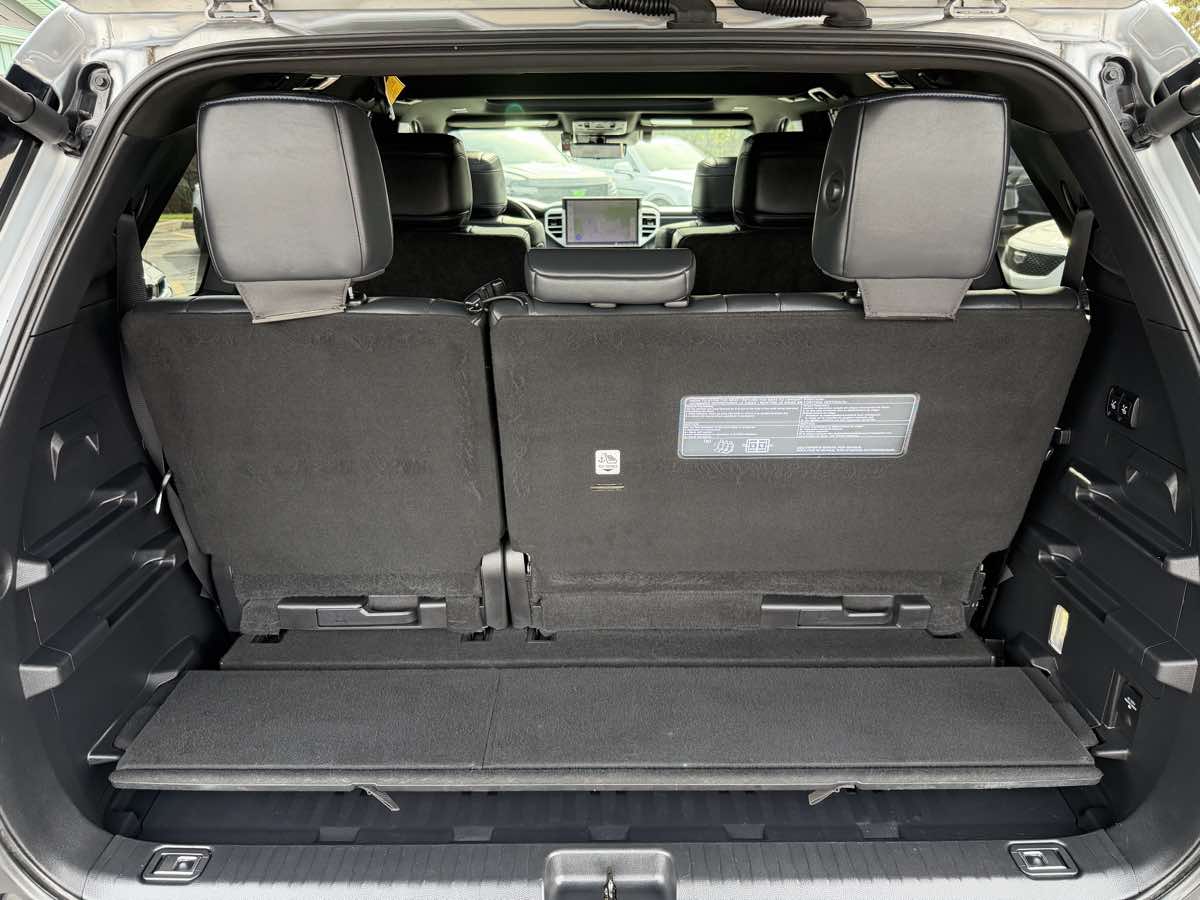 Photo 23 of this Toyota Sequoia
