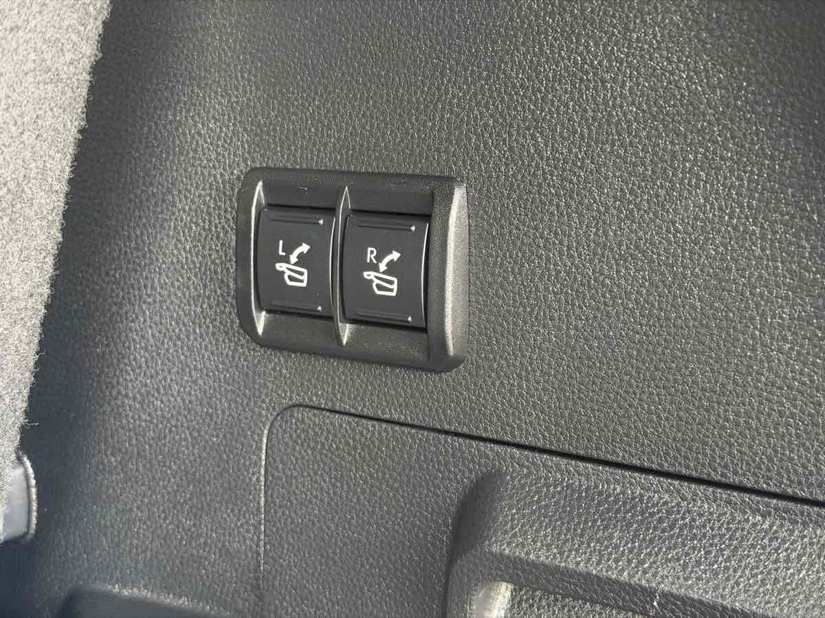 Photo 24 of this Toyota Sequoia