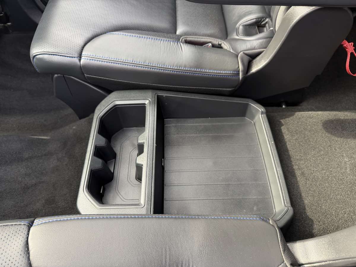 Photo 31 of this Toyota Sequoia