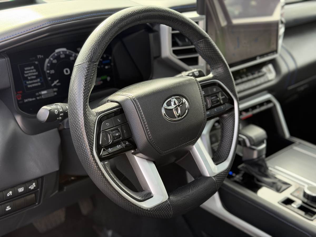 Photo 42 of this Toyota Sequoia