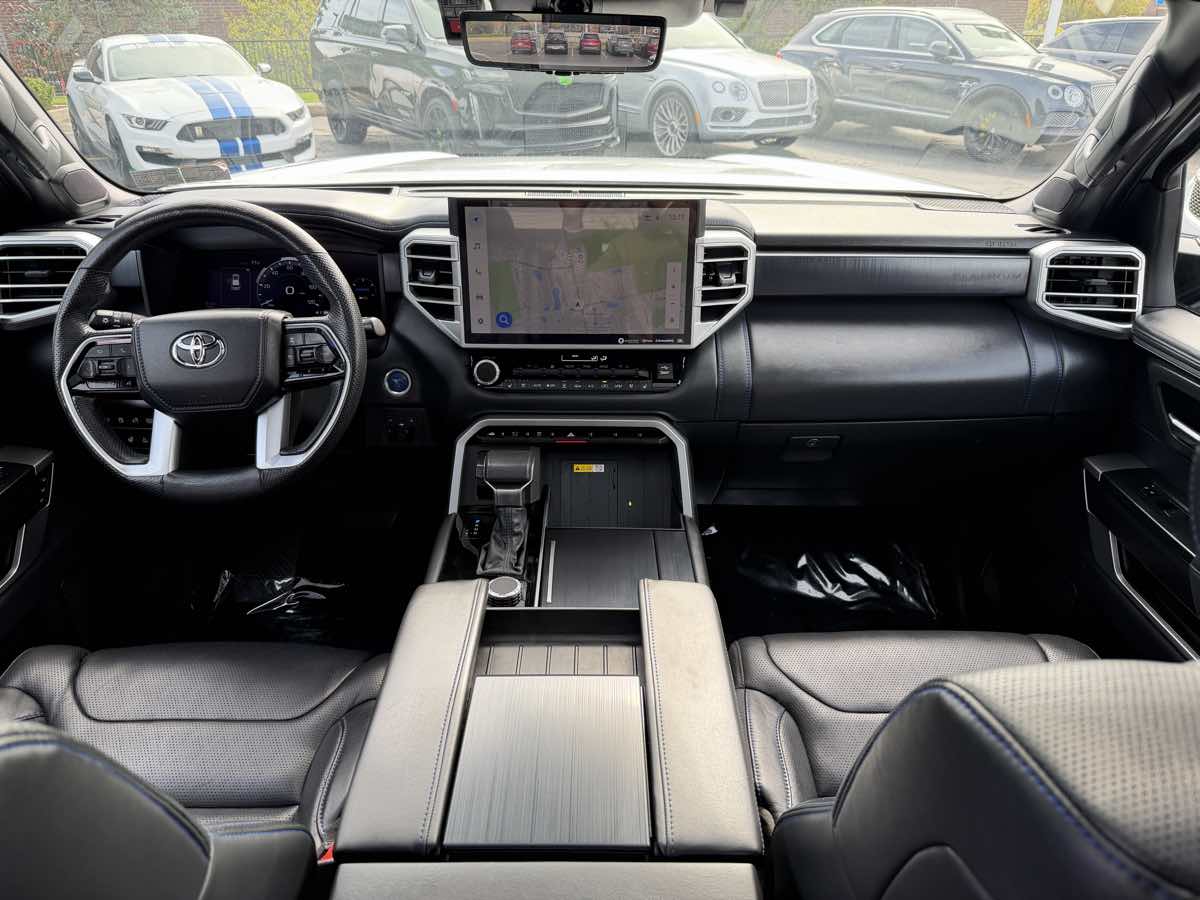 Photo 43 of this Toyota Sequoia