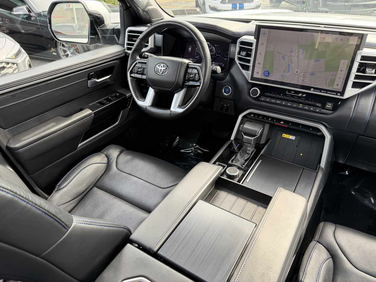Photo 44 of this Toyota Sequoia