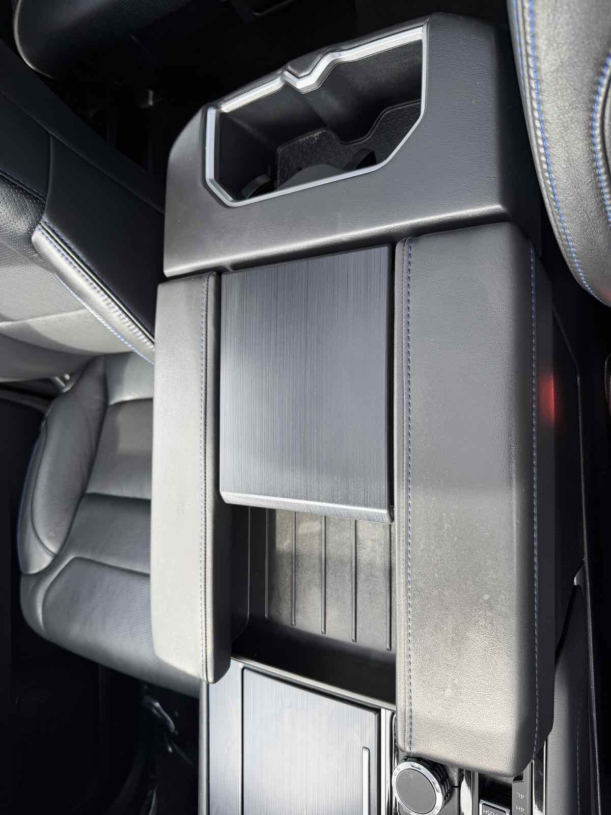 Photo 48 of this Toyota Sequoia
