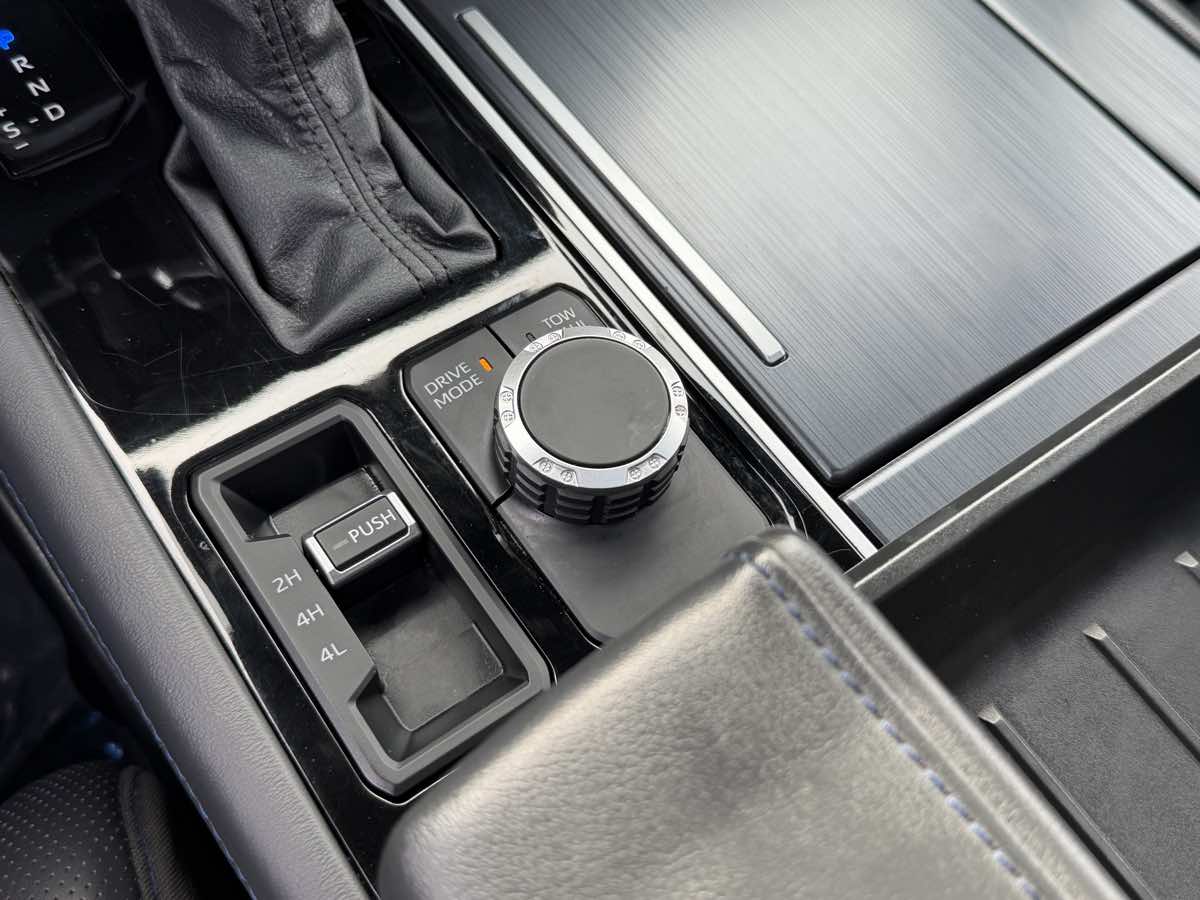 Photo 50 of this Toyota Sequoia