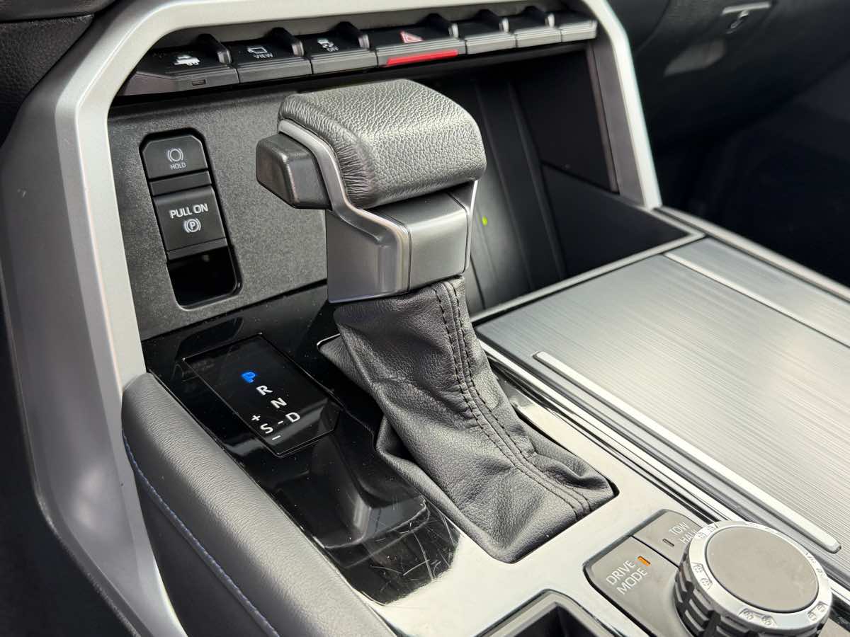Photo 51 of this Toyota Sequoia