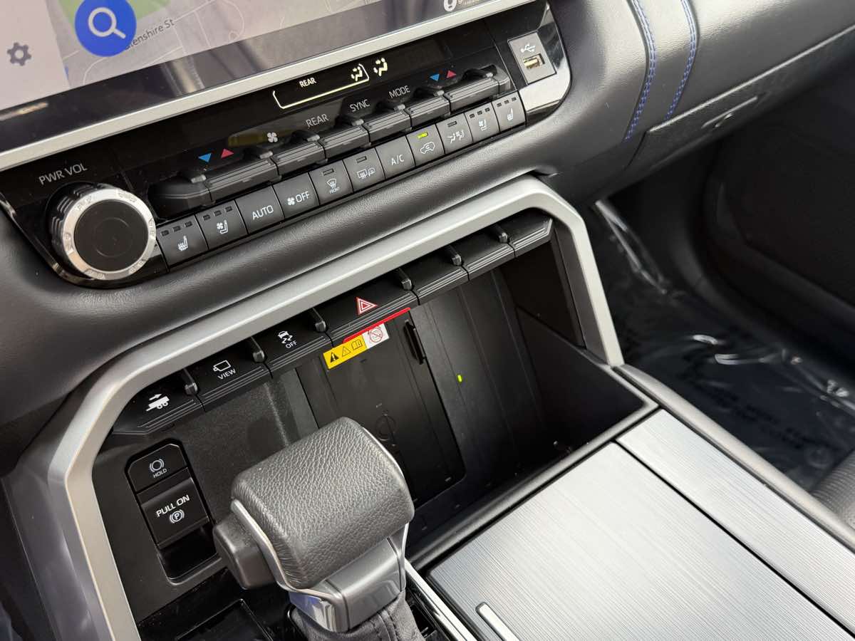 Photo 52 of this Toyota Sequoia