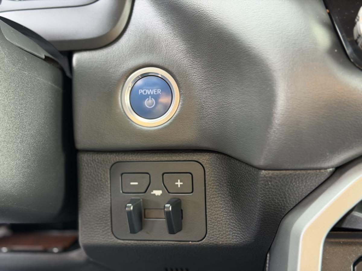 Photo 57 of this Toyota Sequoia