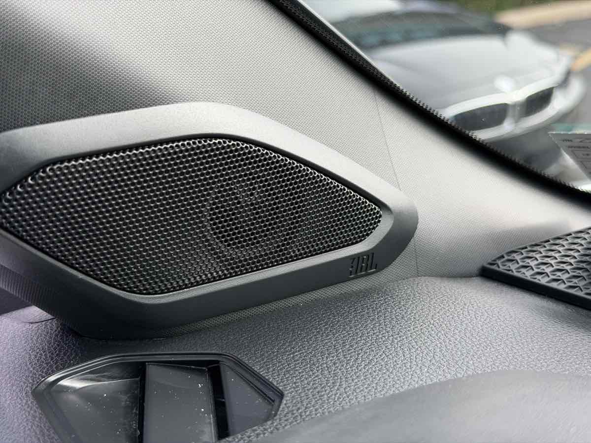 Photo 63 of this Toyota Sequoia