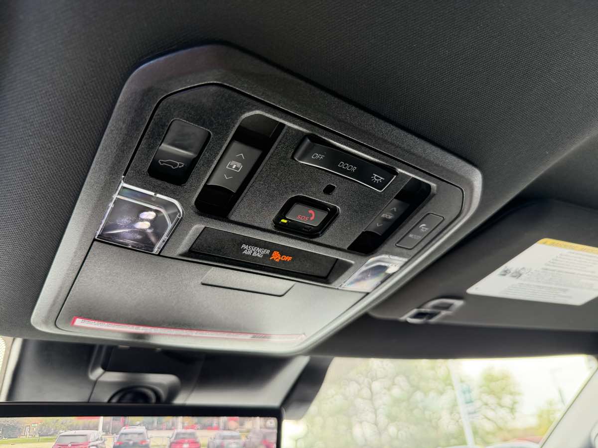 Photo 66 of this Toyota Sequoia
