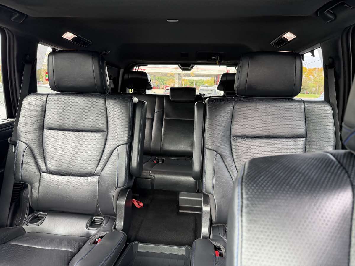 Photo 67 of this Toyota Sequoia