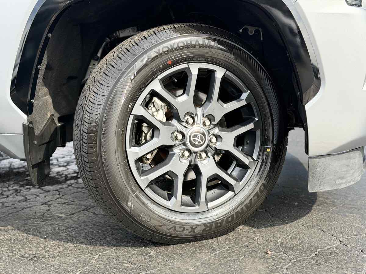 Photo 4 of this Toyota Sequoia