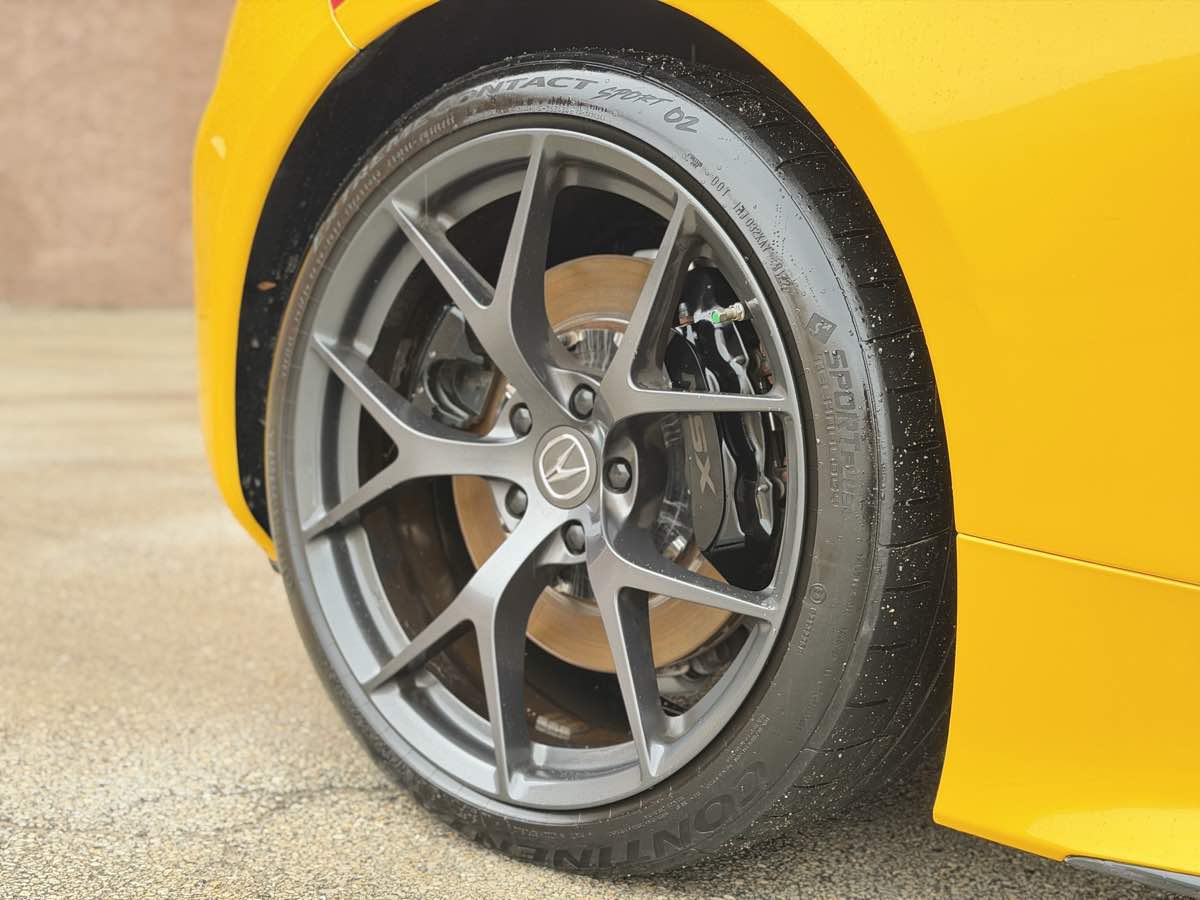 Photo 18 of this Acura NSX