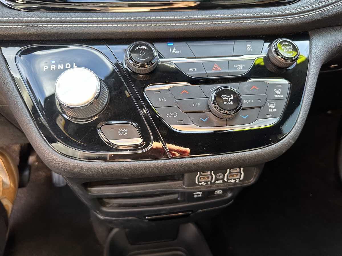 Photo 32 of this Chrysler Pacifica