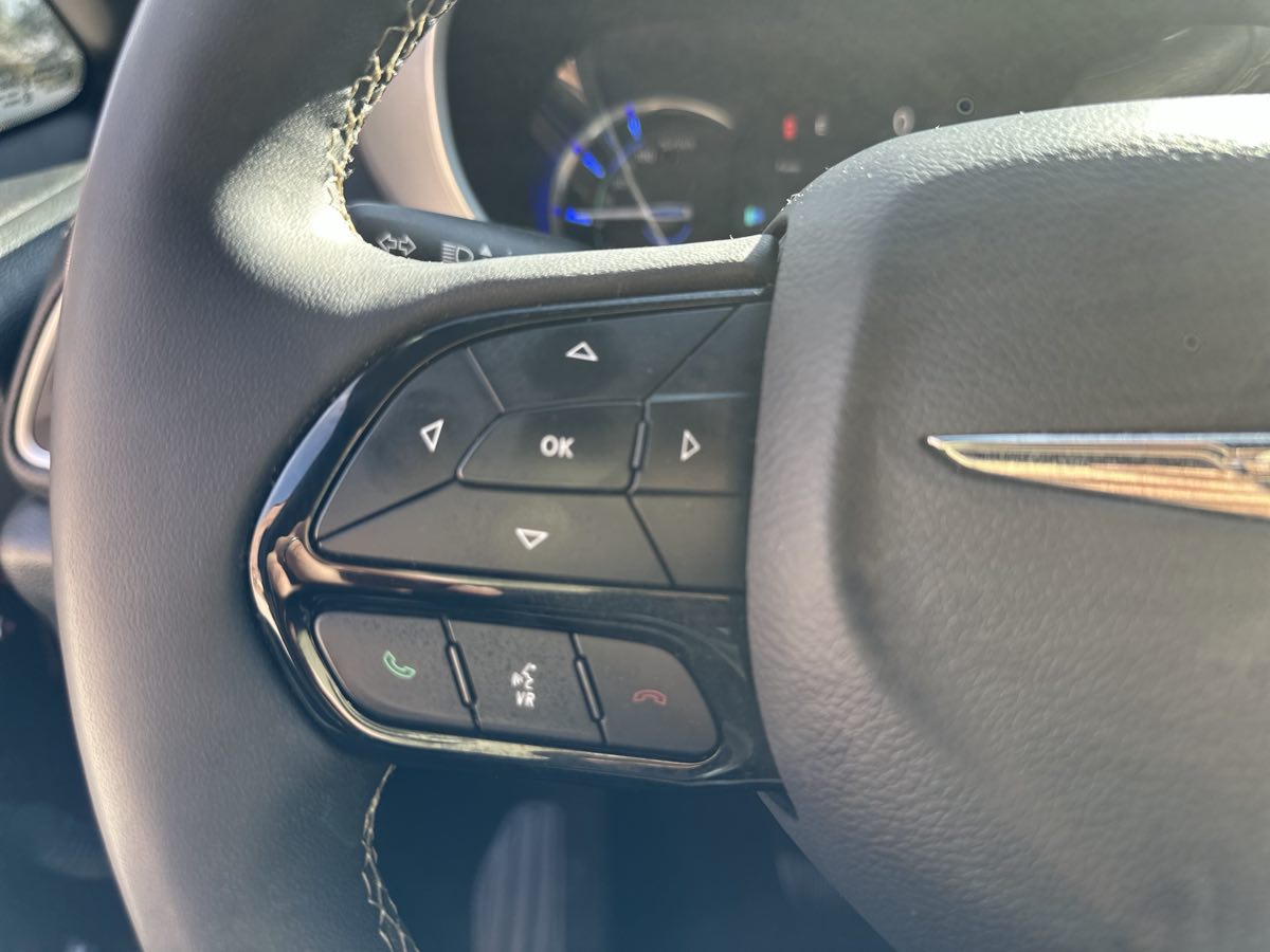 Photo 35 of this Chrysler Pacifica